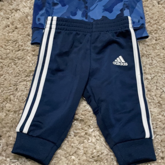 Baby Adidas Track Set - Picture 2 of 4